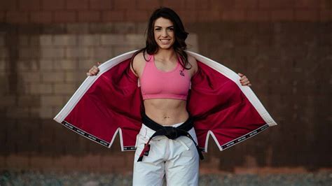 MacKenzie Dern MMA